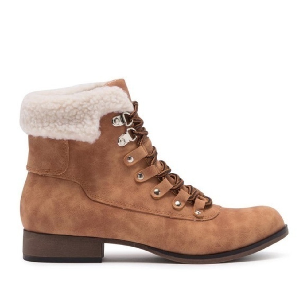NIB-Chase & Chloe Faux-Shearling Combat Boot